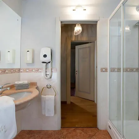 Гостьовий будинок Domus Nova Palace - Italian Homing 2*